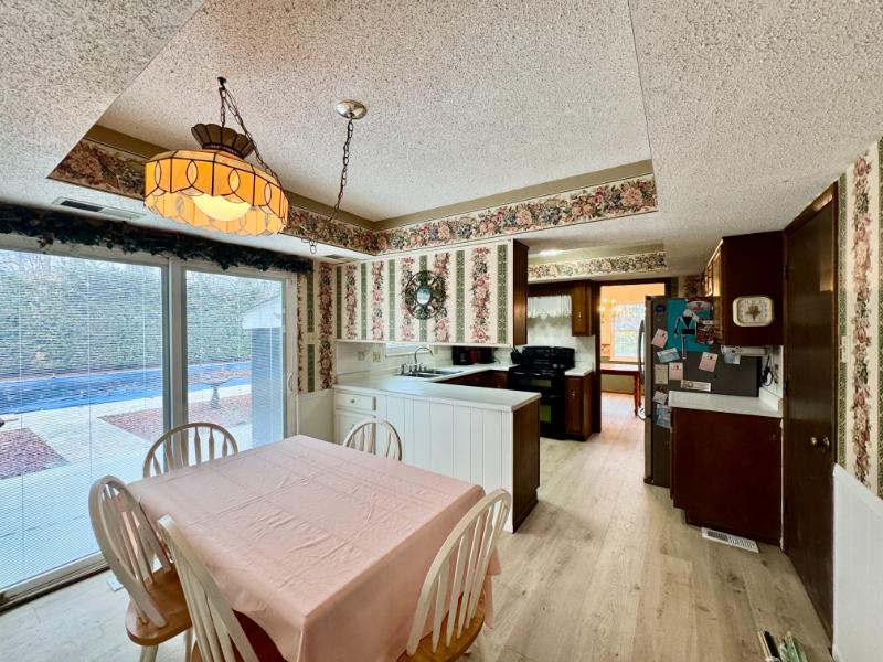 Sale Photo Thumbnail #28