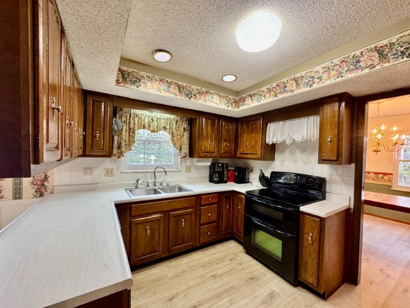 Sale Photo Thumbnail #27