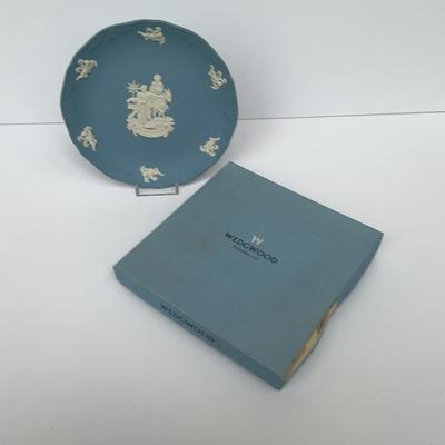 Wedgewood Plate In Box - Christmas 2000