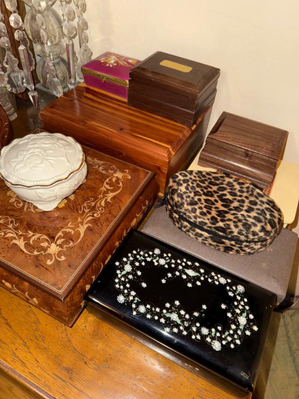 Sale Photo Thumbnail #24