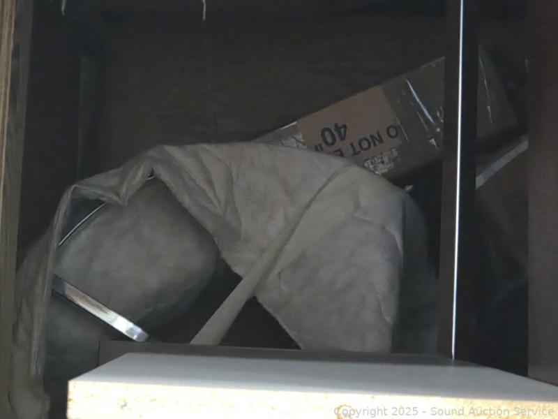 Sale Photo Thumbnail #15