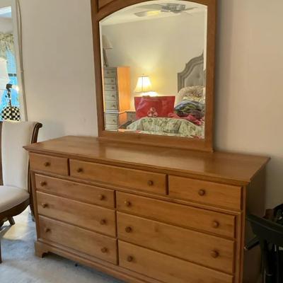 9 Drawer Pine Bedroom Dresser With Mirror 