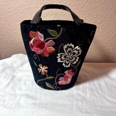 Sale Photo Thumbnail #132