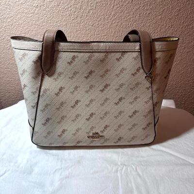 Sale Photo Thumbnail #128