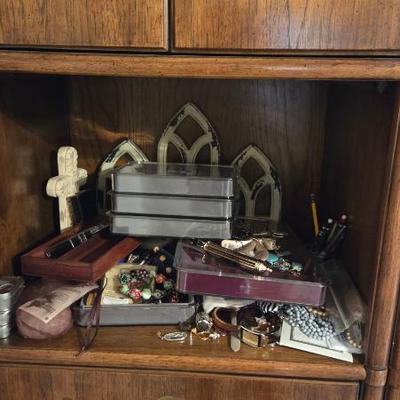 Sale Photo Thumbnail #3