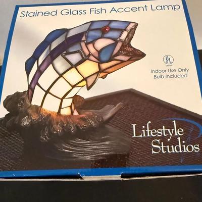 Stained Glass Fish Accent Lamp