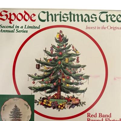 Spode Christmas Tree Red Band Round Fluted Dish – 5”
