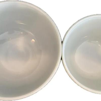 Vintage Pyrex Avocado Green Nesting Mixing Bowls – Set of 2