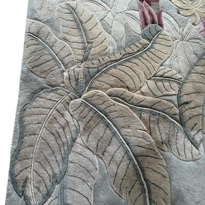 Tropical Banana Leaf Area Rug – Tufted, Sculpted Design
