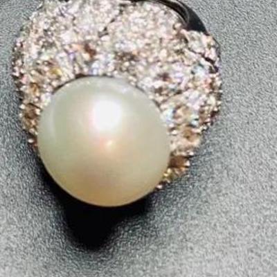 David webb diamond platinum pearl dome ring