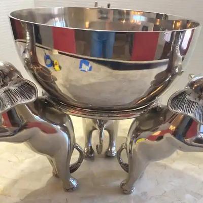 Elephant bowl chiller