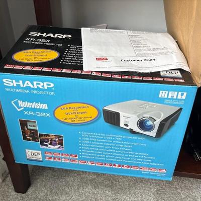 Sharp Notevision XR-32X DLP Multimedia Projector