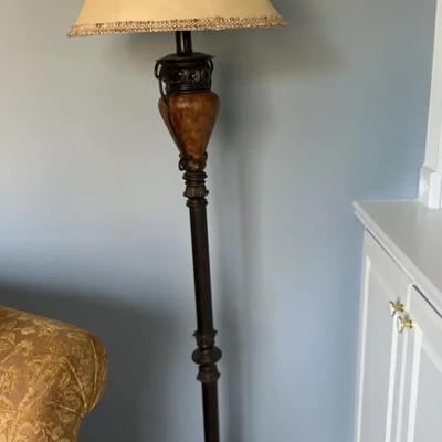 Vintage Style Metal Floor Lamp