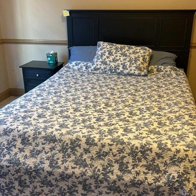 Blue And White Croft And Barrow, Comforter And Pillow Sham