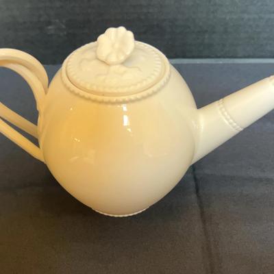 Hartley Greens & Co Leeds Teapot