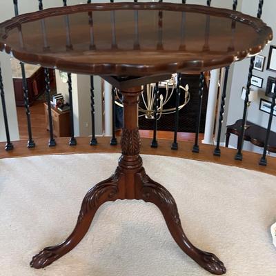 Antique Pie Top Round Table
