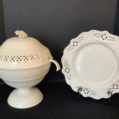 Creamware Tureen & Platter (2)