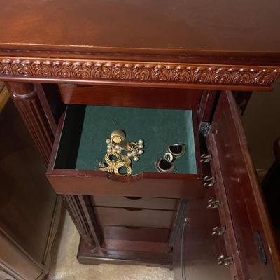 Sale Photo Thumbnail #55