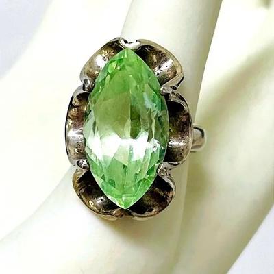 Mexico Silver (Emerald Color) Ring