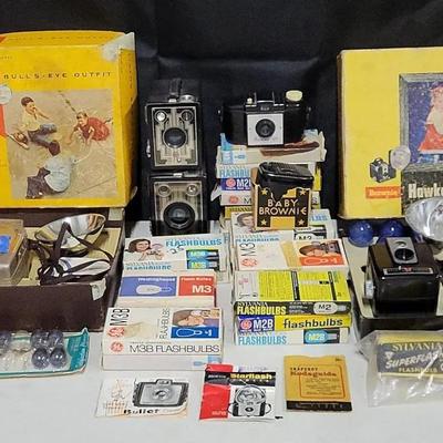 Vintage Brownie Cameras (WH2)