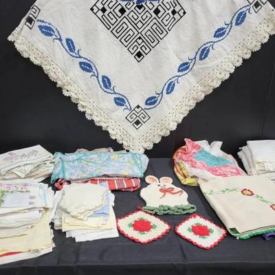 Vintage Linens (WH9)