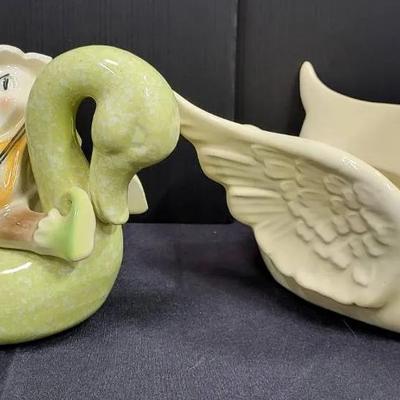 Kenwood Leprechaun Swan Planters (WH8)