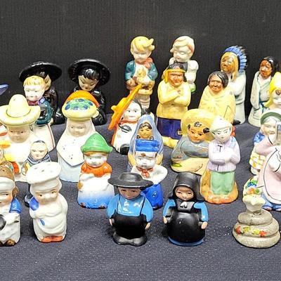 Salt & Pepper Shakers - Lot 3 (WH9)