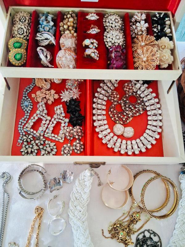 Sale Photo Thumbnail #10