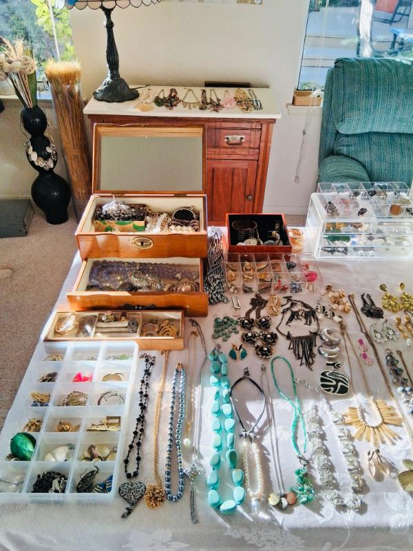 Sale Photo Thumbnail #11