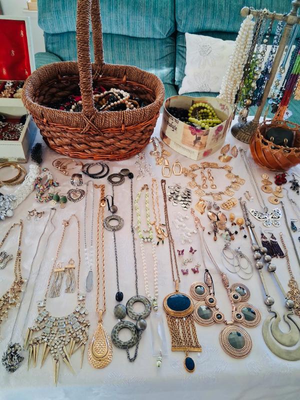 Sale Photo Thumbnail #8