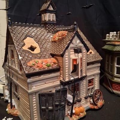 Department 56 Snow/Halloween Village Set