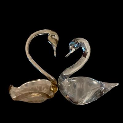 Vintage Swan Trio