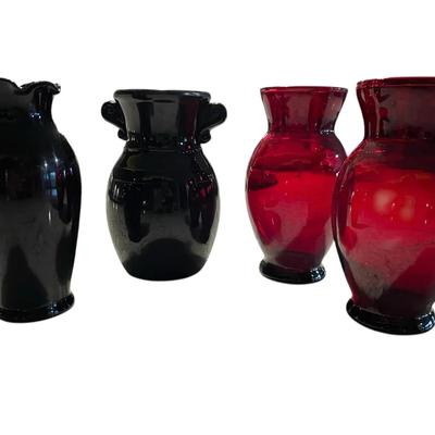 Black And Red Vases 