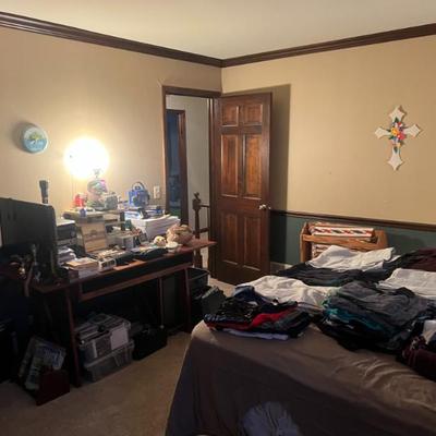 Sale Photo Thumbnail #70