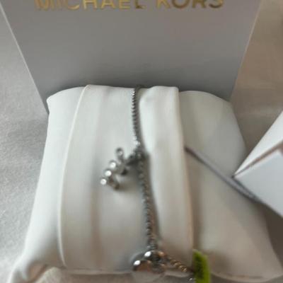 Sale Photo Thumbnail #181