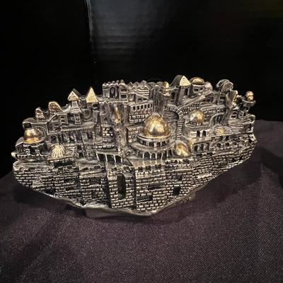 Sale Photo Thumbnail #549