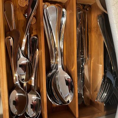 Sale Photo Thumbnail #588