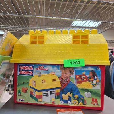 Sale Photo Thumbnail #200