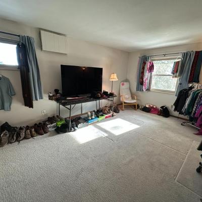 Sale Photo Thumbnail #194