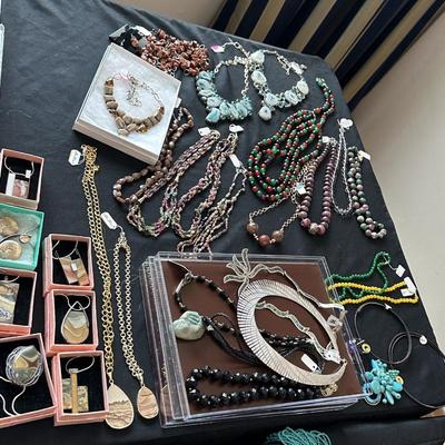 Sale Photo Thumbnail #81