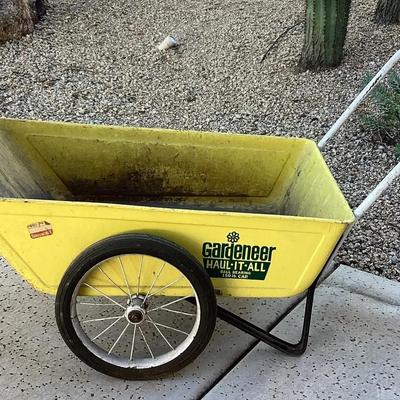 Gardeneer Hauler Wheel Barrel