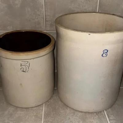 Large Vintage Stoneware Crocs (2)