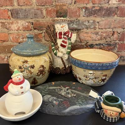 Snowman-Themed Holiday Home Decor (6) With St. Nicholas Square