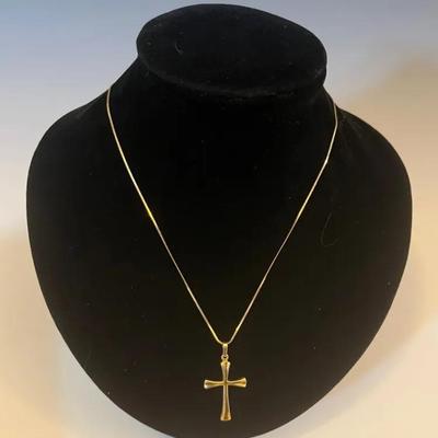 14K Yellow Gold Chain with 14K Cross Pendant 