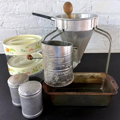 Vintage Kitchen Items w/ West Bend Food Mill, Wooden Pestle, Pyrex ++