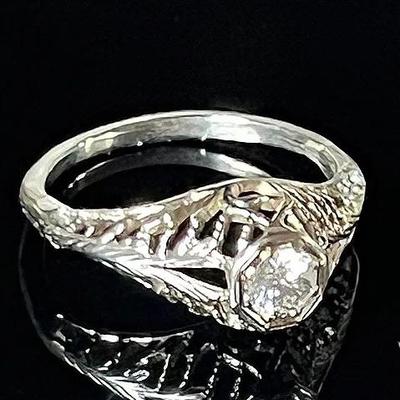 Platinum Filigree Diamond Ring