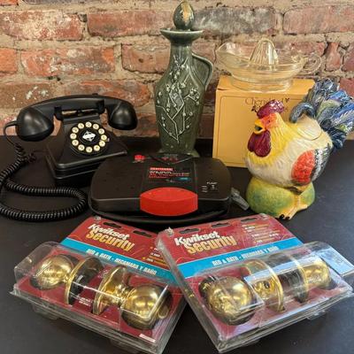 Household Miscellany (8 Pieces)