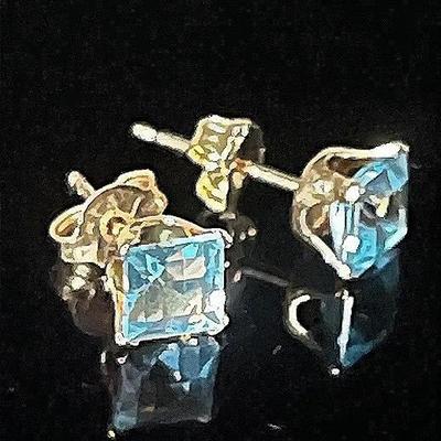 10K Yellow Gold Princess Cut Blue Topaz Stud Earrings