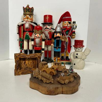 Nutcrackers And Other Christmas Decor 