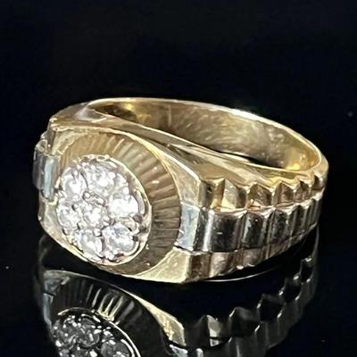 14K Yellow Gold 7 Diamond Ring